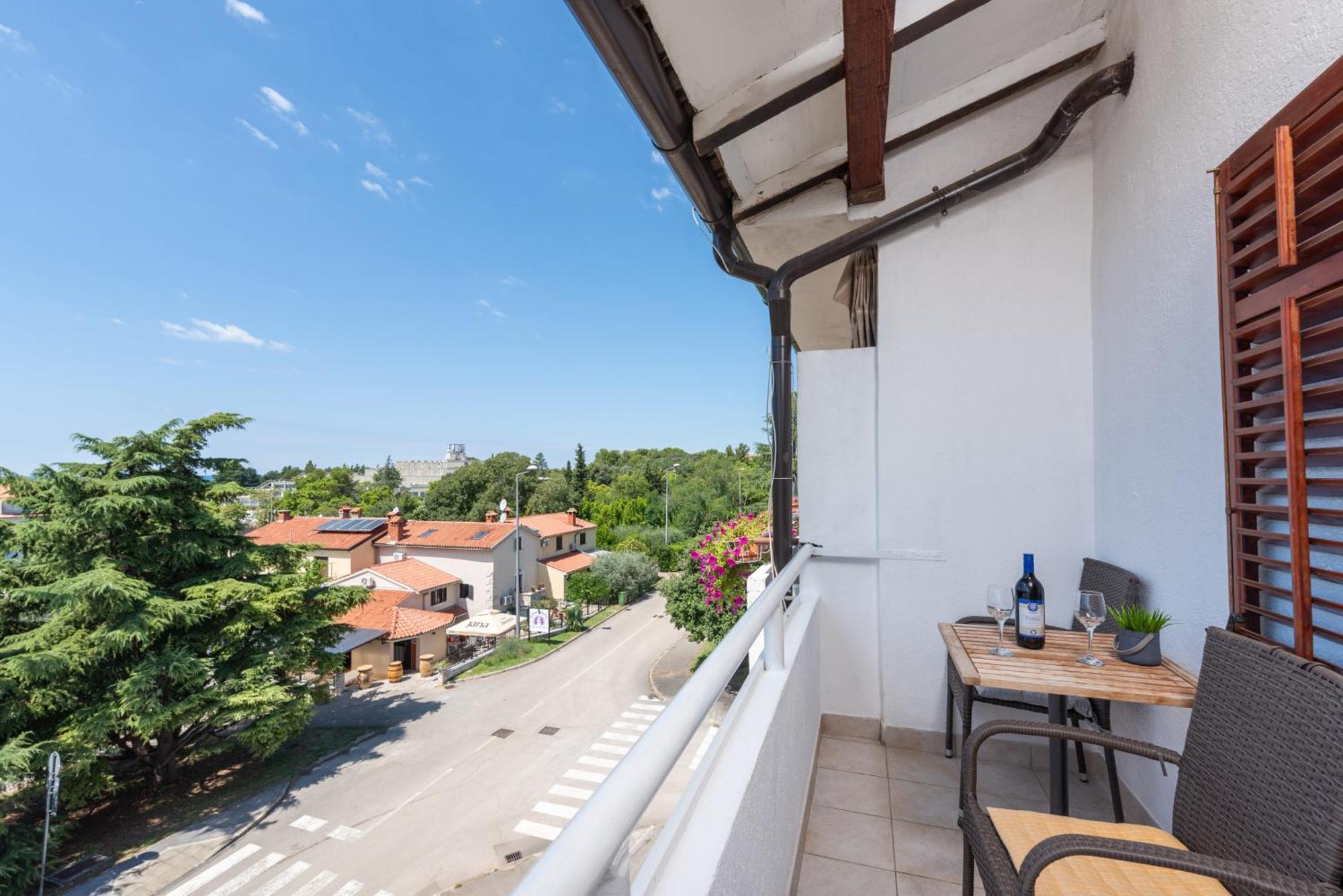 Apartment Maria Пореч Екстер'єр фото